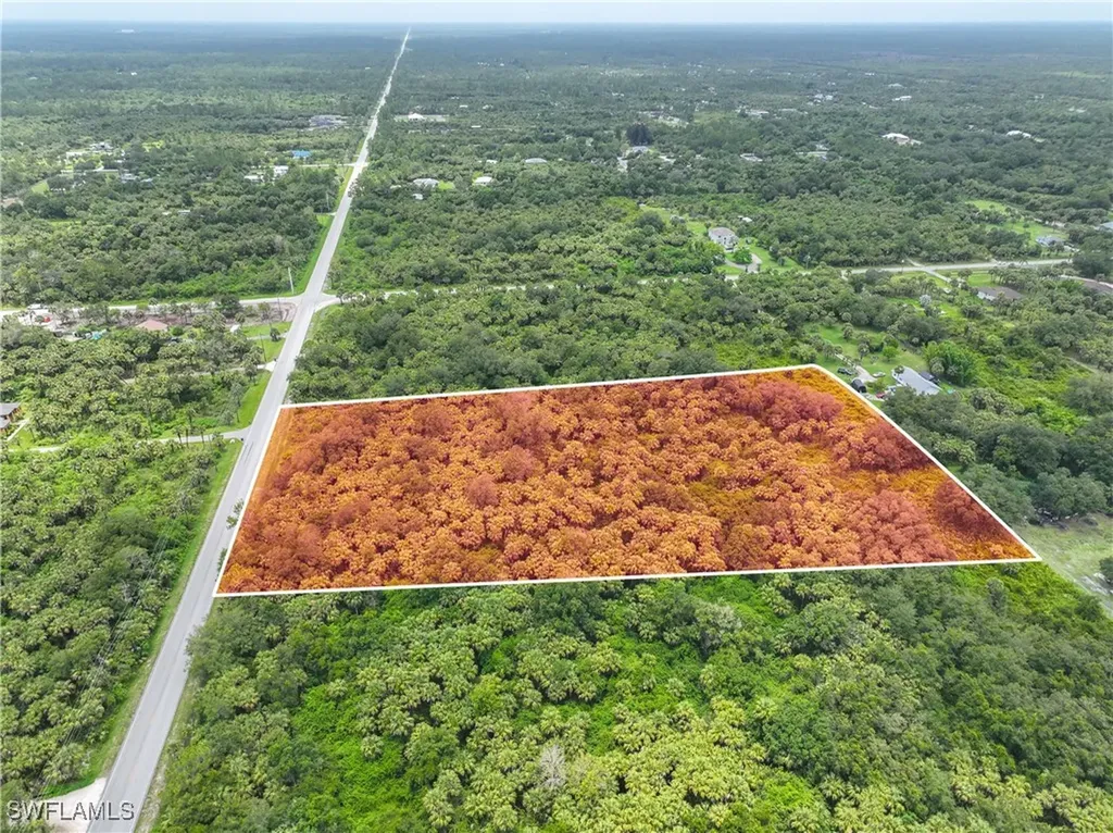 2765 Everglades Boulevard S Naples FL 34117