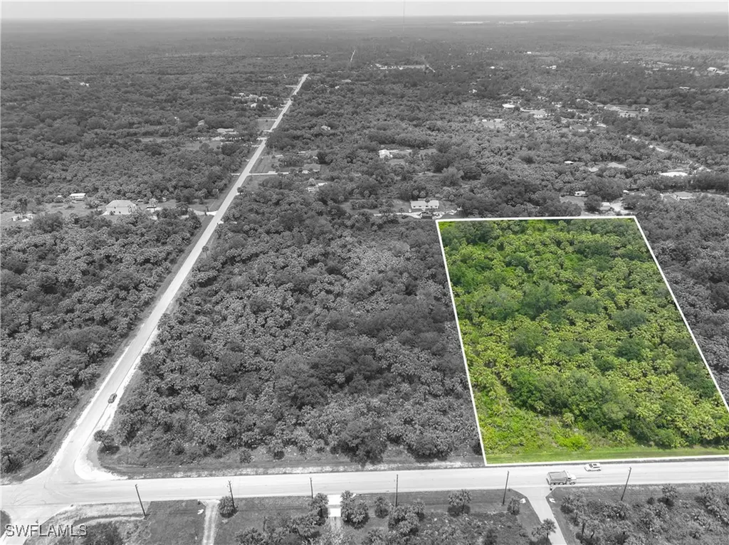 2765 Everglades Boulevard S Naples FL 34117