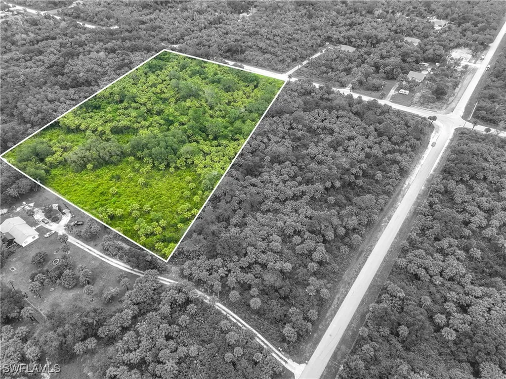 2765 Everglades Boulevard S Naples FL 34117