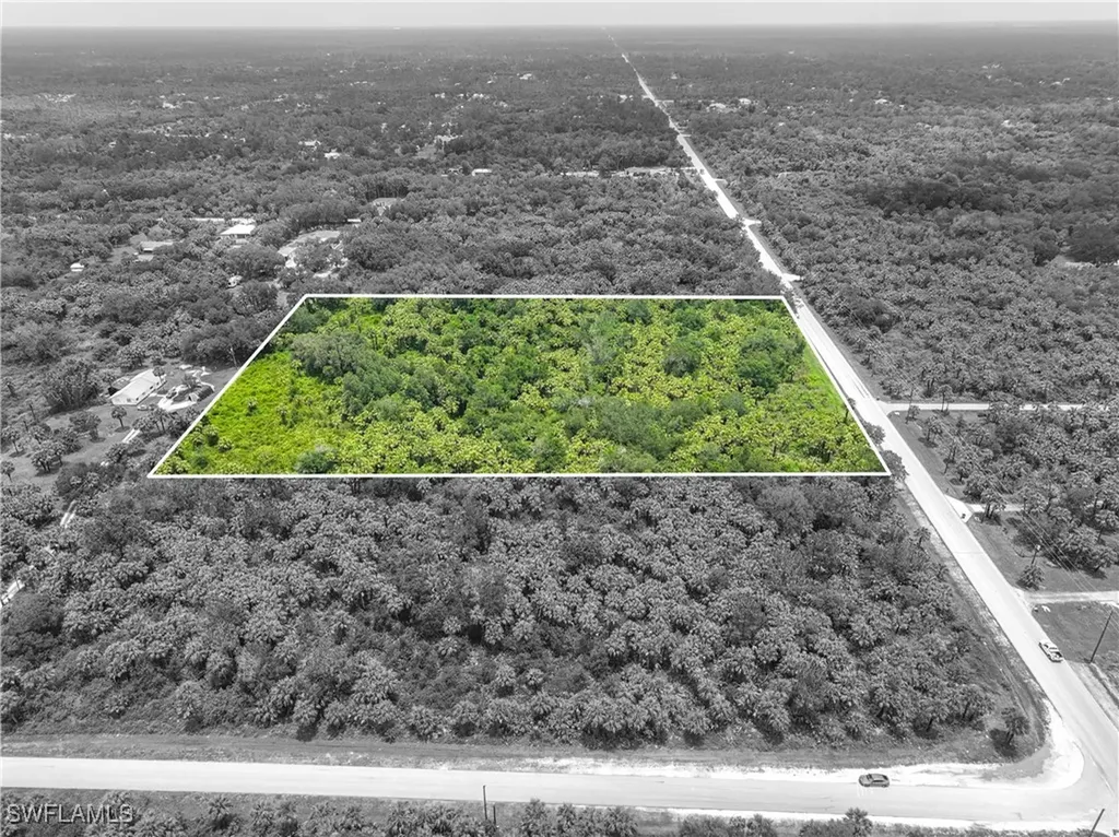 2765 Everglades Boulevard S Naples FL 34117