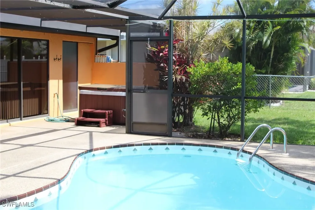 3402 SE 11th Avenue Cape Coral FL 33904