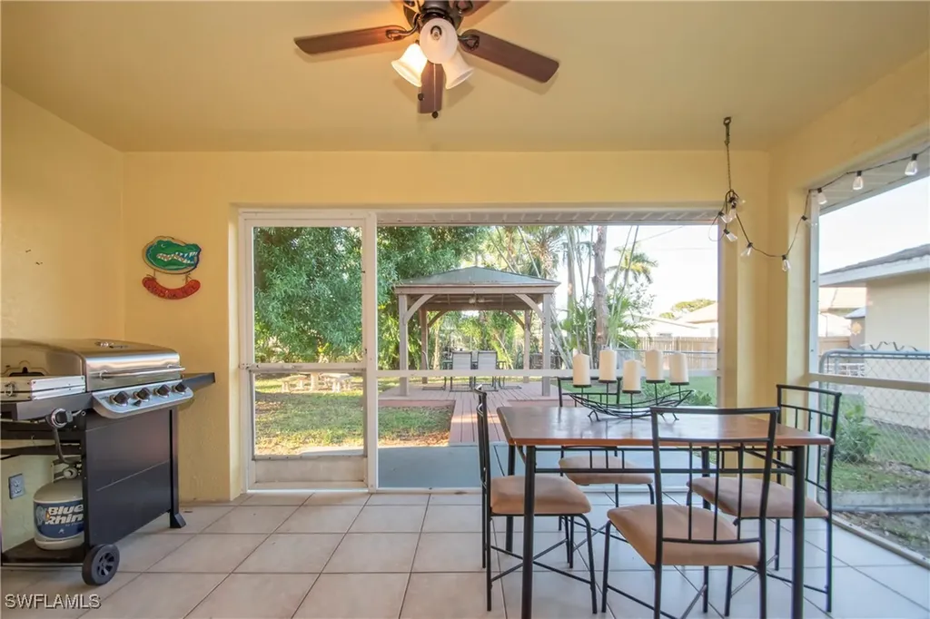 691 102nd Avenue N Naples FL 34108