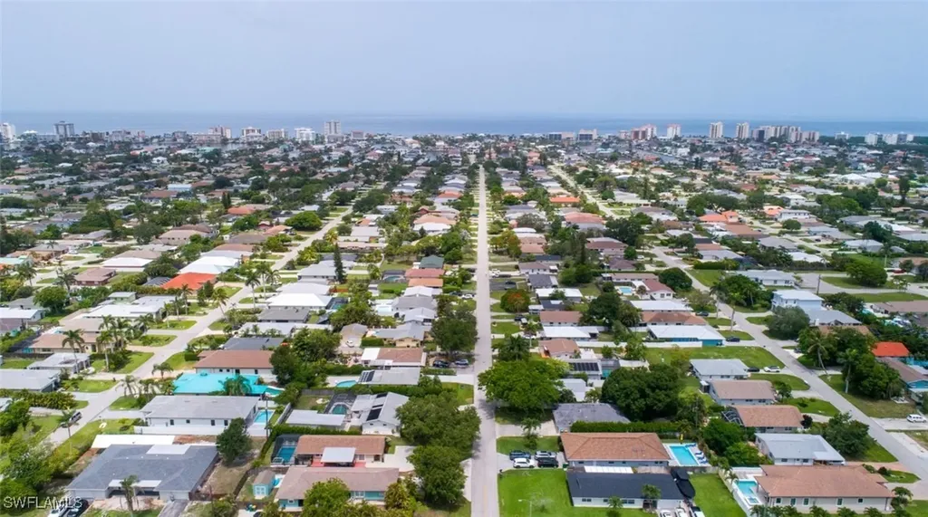 691 102nd Avenue N Naples FL 34108