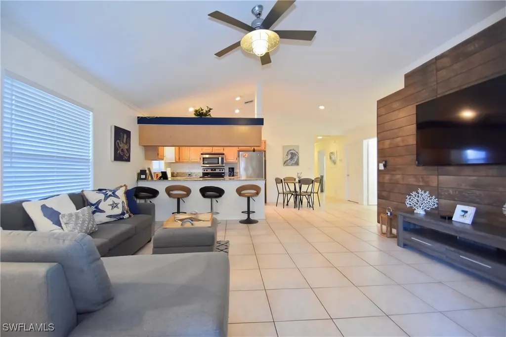 691 102nd Avenue N Naples FL 34108