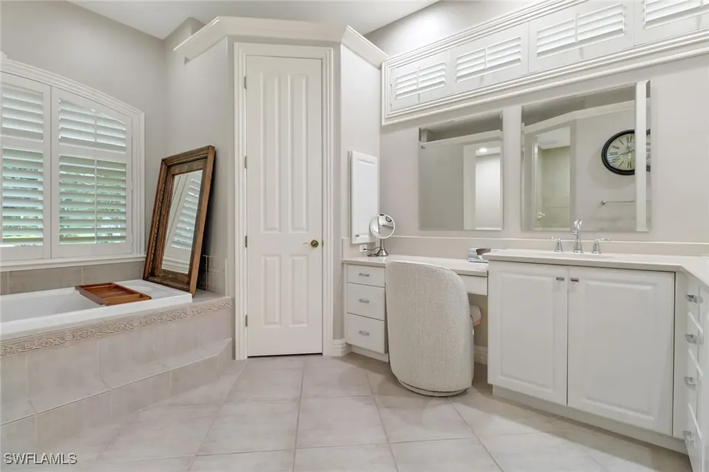 4323 Silver Fox Drive Naples FL 34119