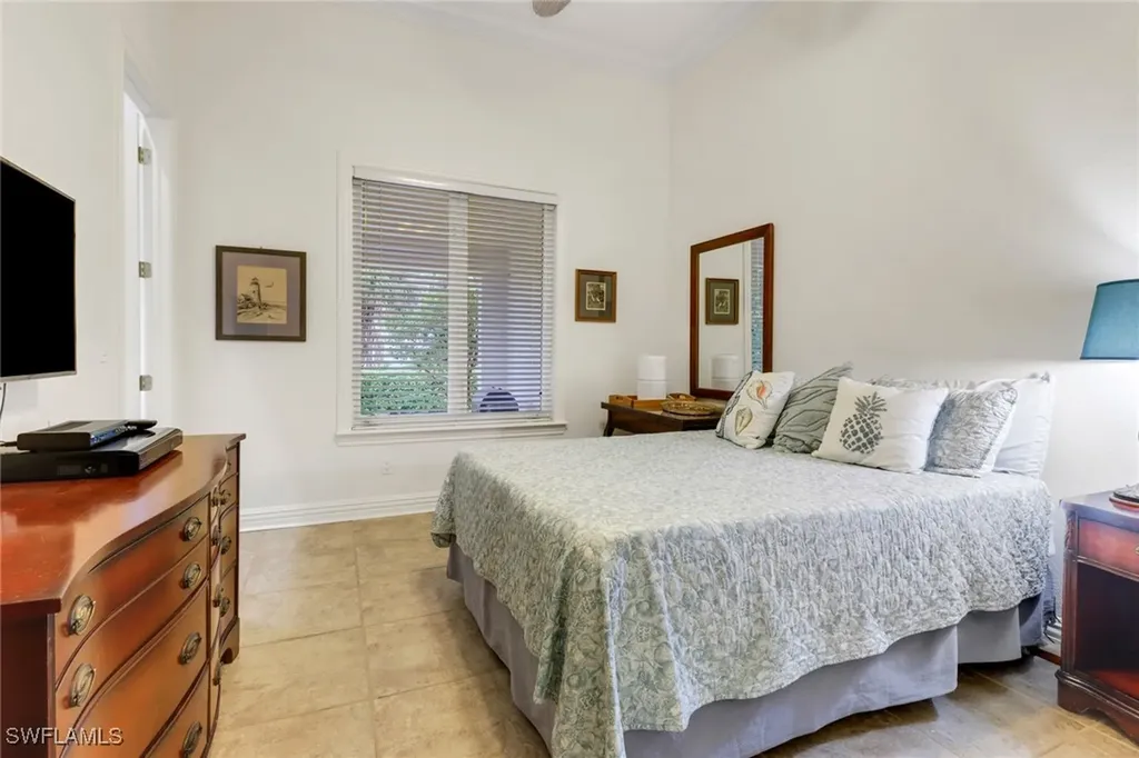 4323 Silver Fox Drive Naples FL 34119