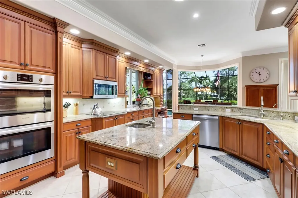 4323 Silver Fox Drive Naples FL 34119