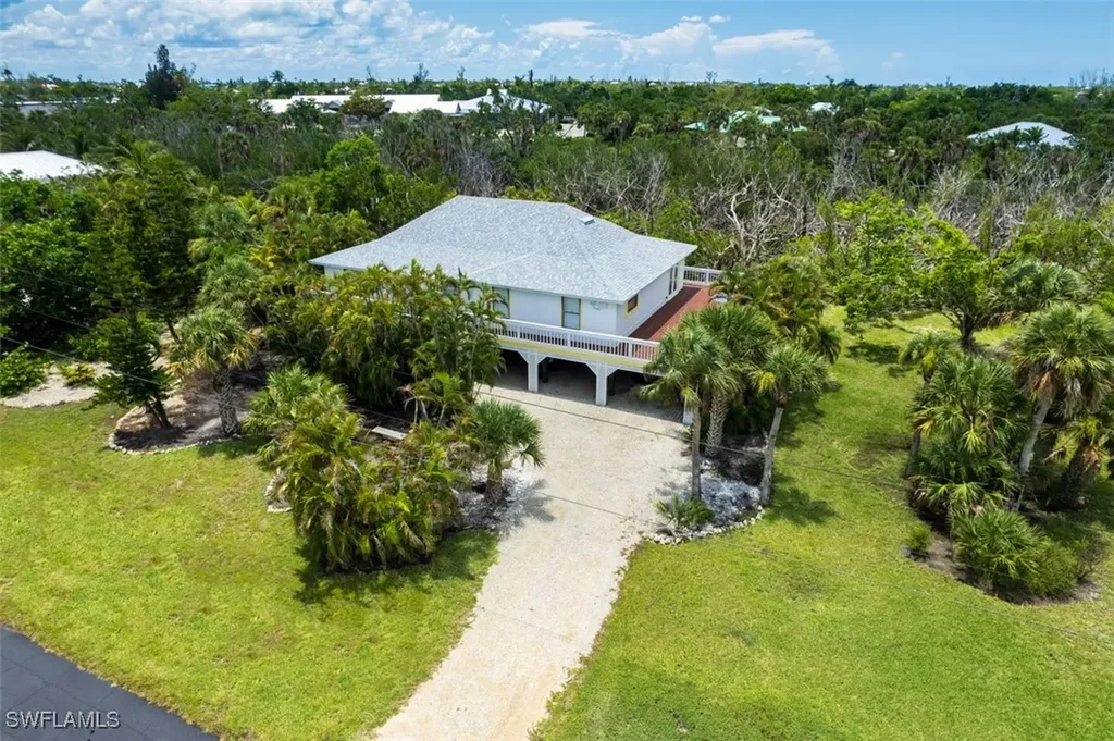 1674 Bunting Lane Sanibel FL 33957