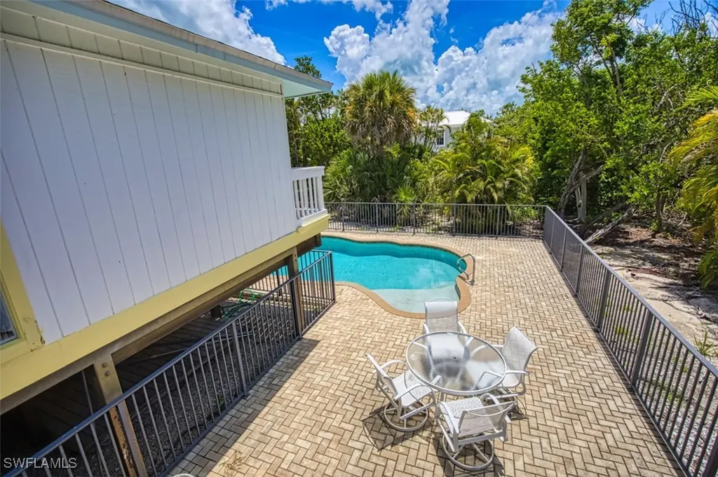 1674 Bunting Lane Sanibel FL 33957