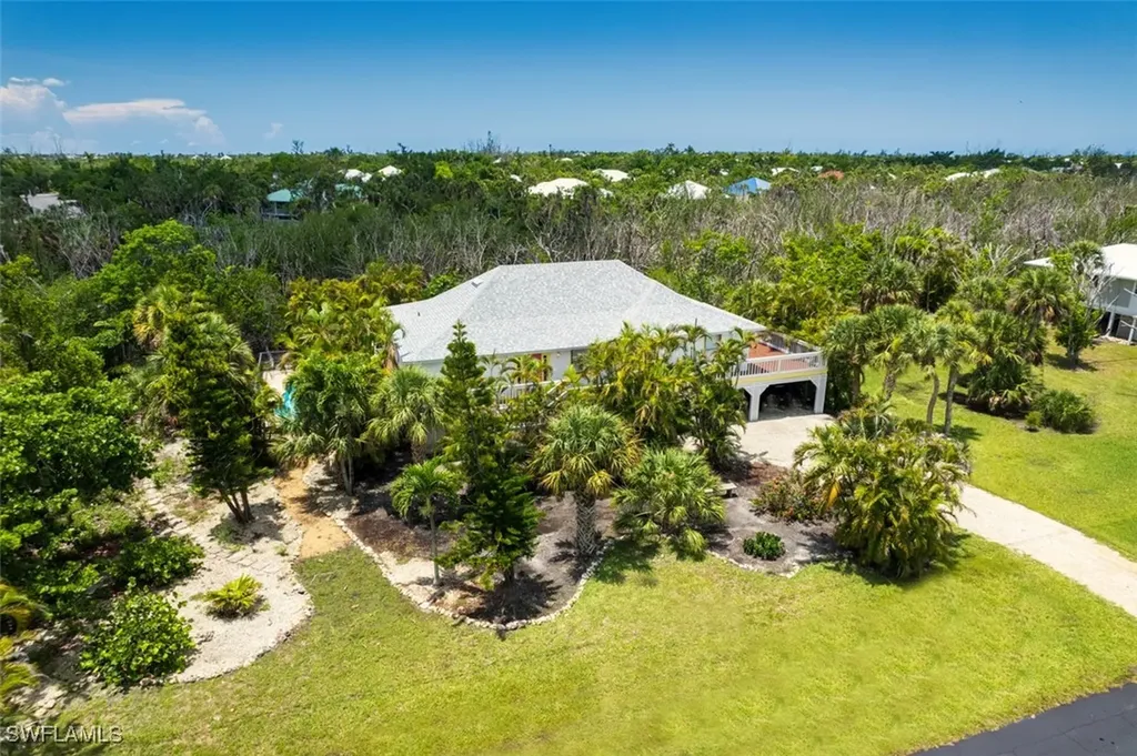 1674 Bunting Lane Sanibel FL 33957