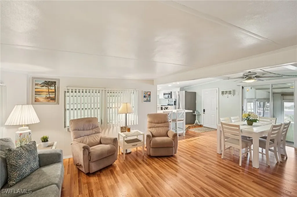 104 Willow Lane Naples FL 34114