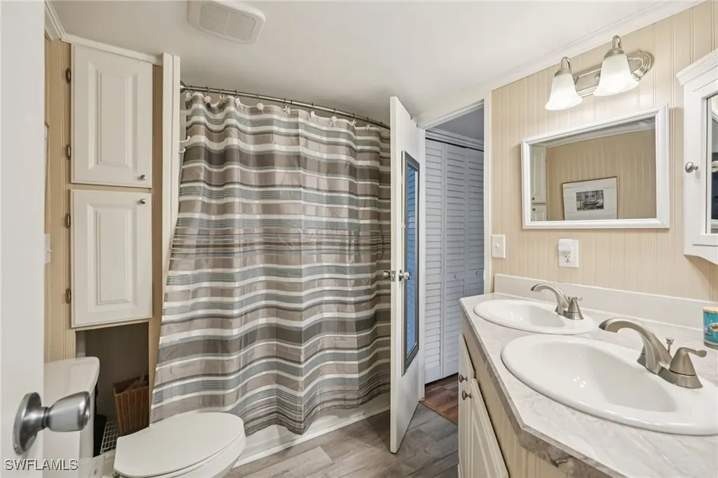 104 Willow Lane Naples FL 34114