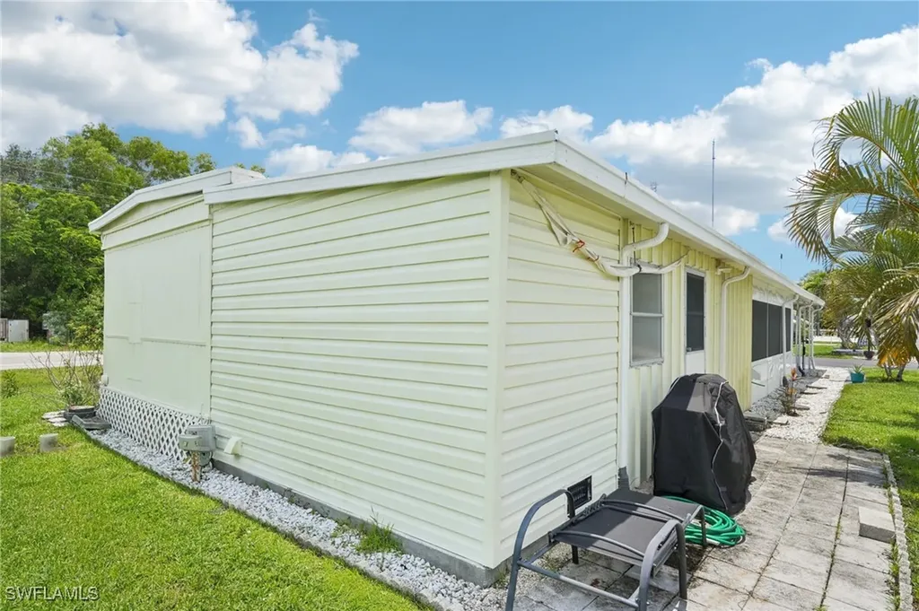 104 Willow Lane Naples FL 34114