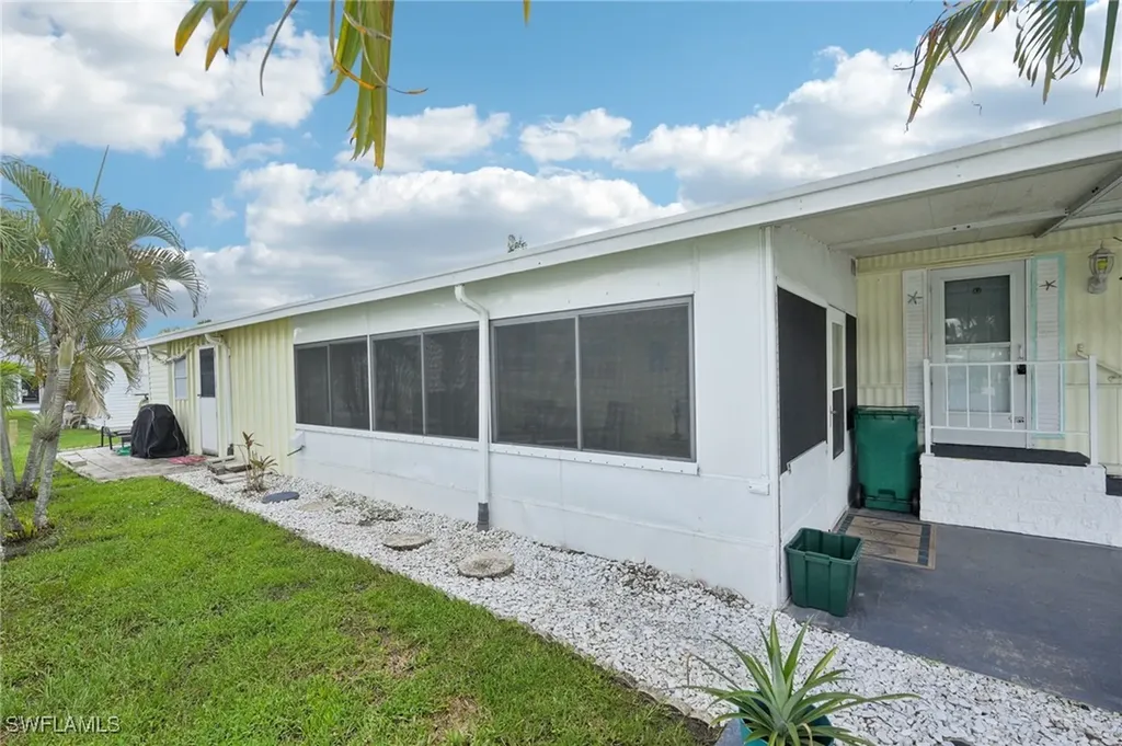 104 Willow Lane Naples FL 34114