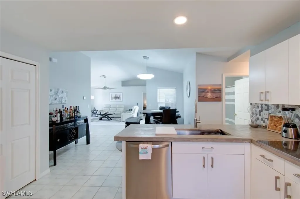 2254 SW 4th Street Cape Coral FL 33991