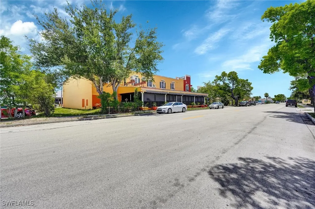862 Lafayette Street Cape Coral FL 33904