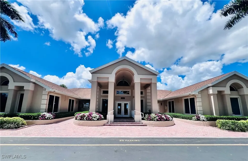 3250 W Crown Pointe Boulevard Naples FL 34112
