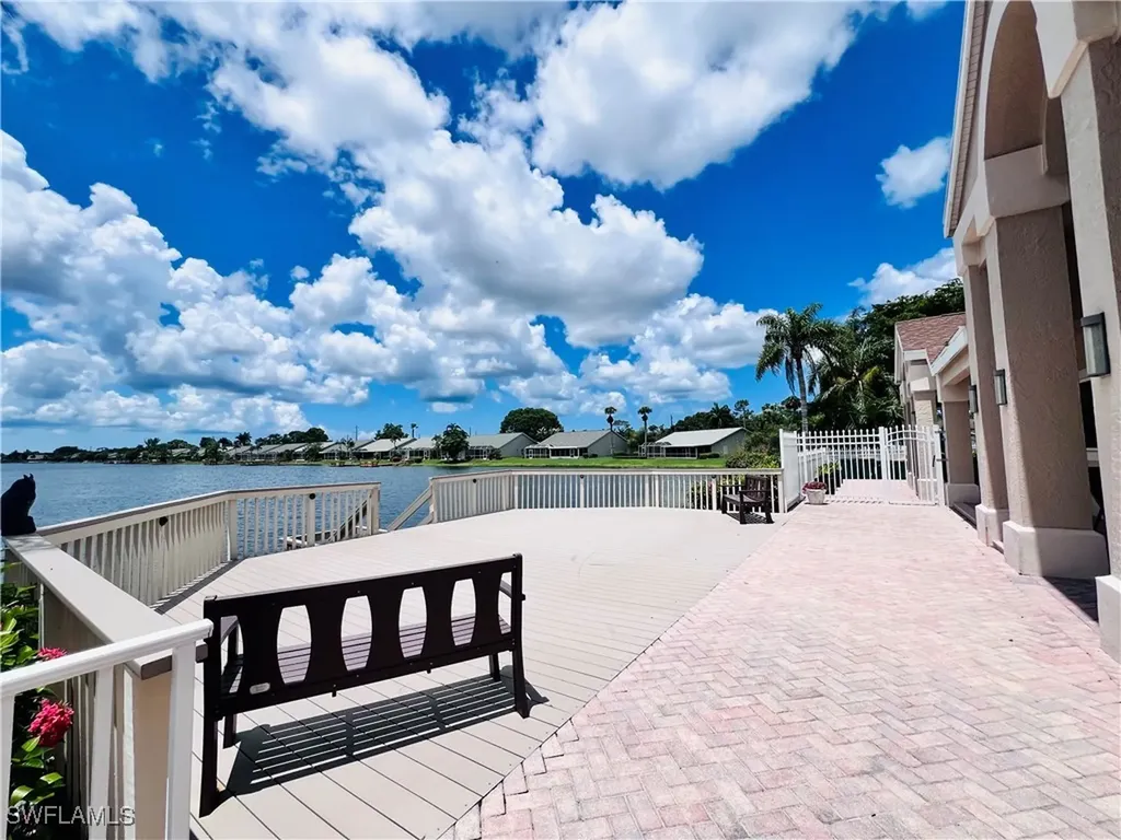 3250 W Crown Pointe Boulevard Naples FL 34112