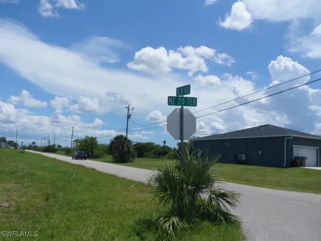 1902 NE 20th Terrace Cape Coral FL 33909