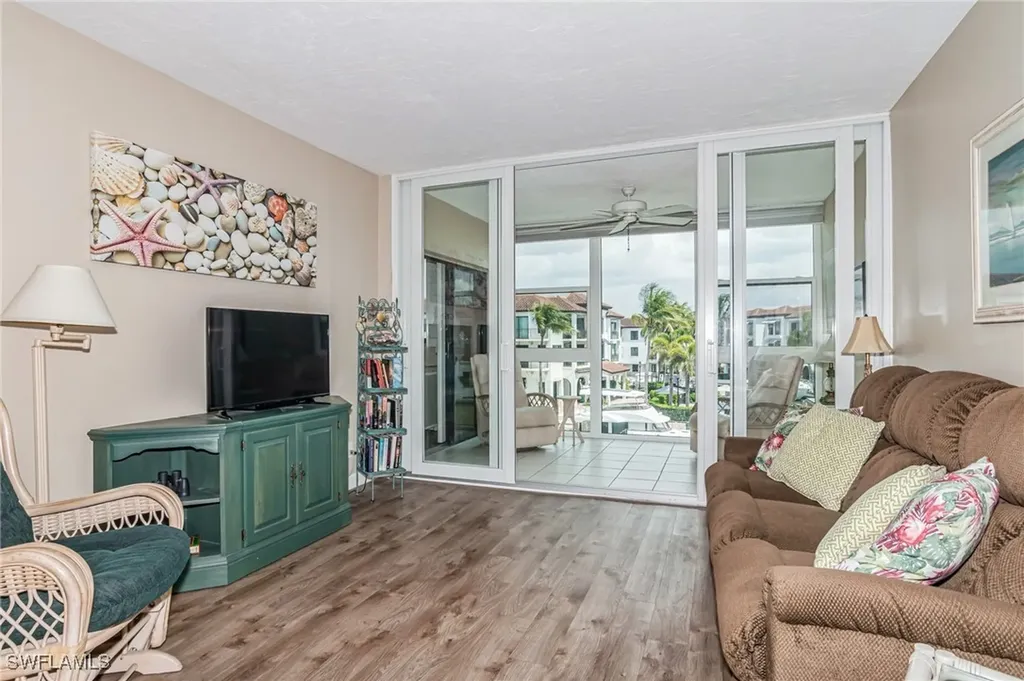 805 River Point Drive Naples FL 34102