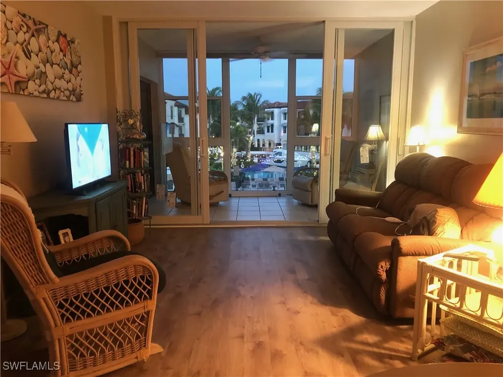 805 River Point Drive Naples FL 34102