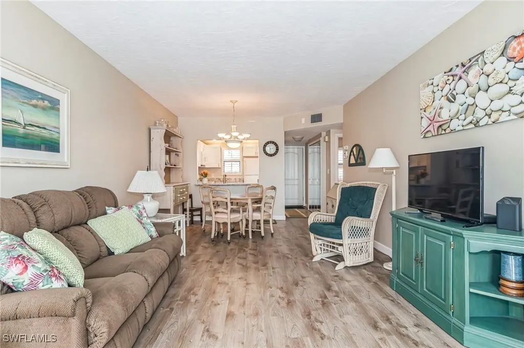 805 River Point Drive Naples FL 34102