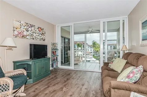 805 River Point Drive Naples FL 34102