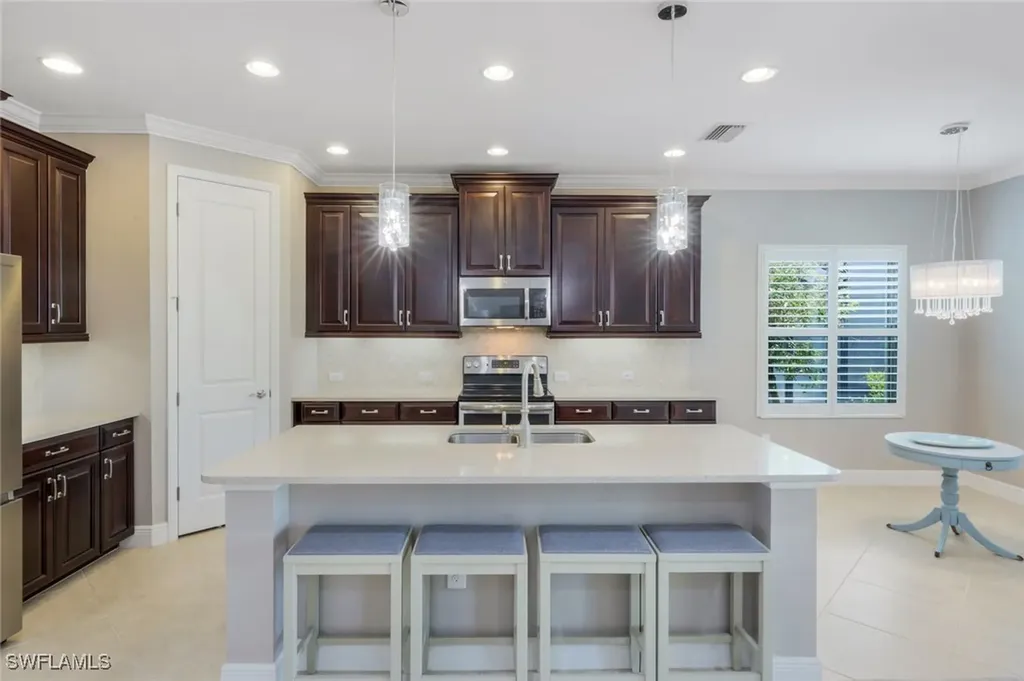 3620 Canopy Circle Naples FL 34120