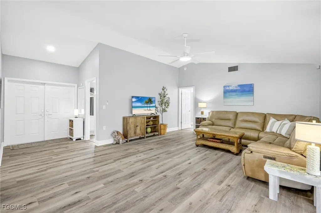 218 SW 43rd Terrace Cape Coral FL 33914