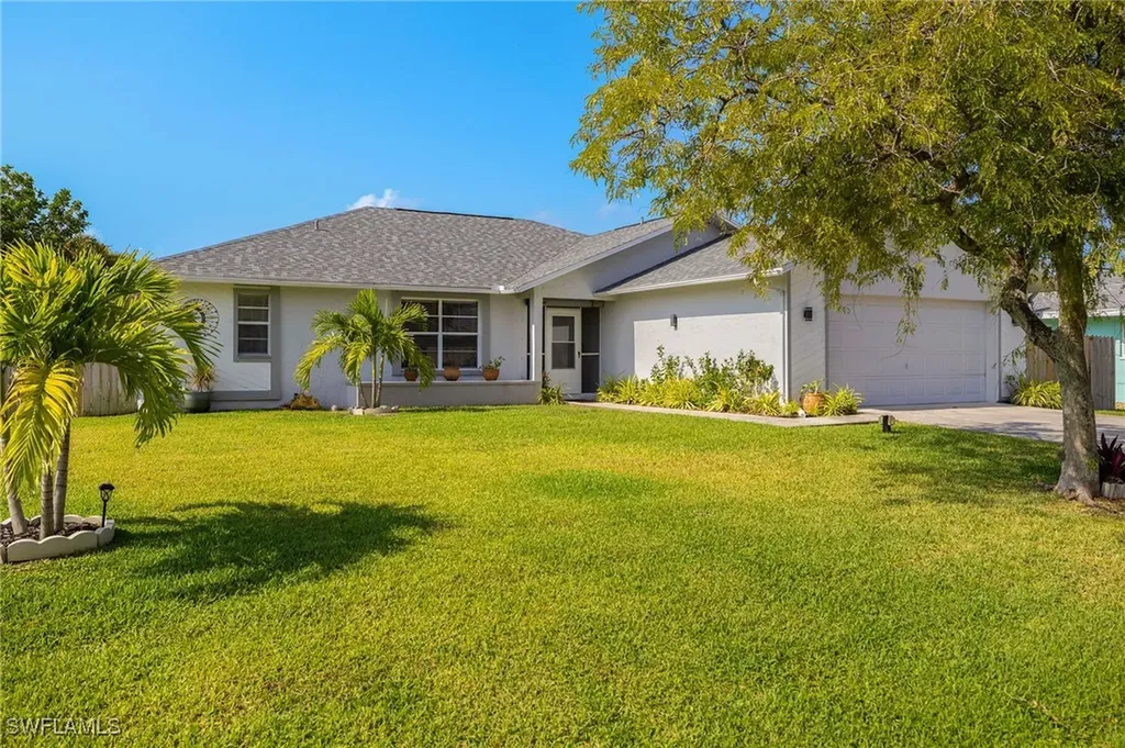 218 SW 43rd Terrace Cape Coral FL 33914