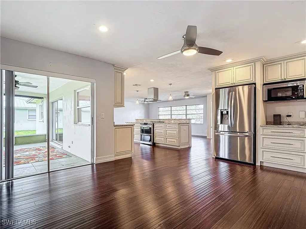 4348 Beechwood Lake Drive Naples FL 34112