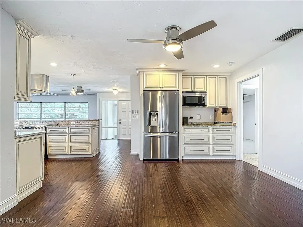 4348 Beechwood Lake Drive Naples FL 34112