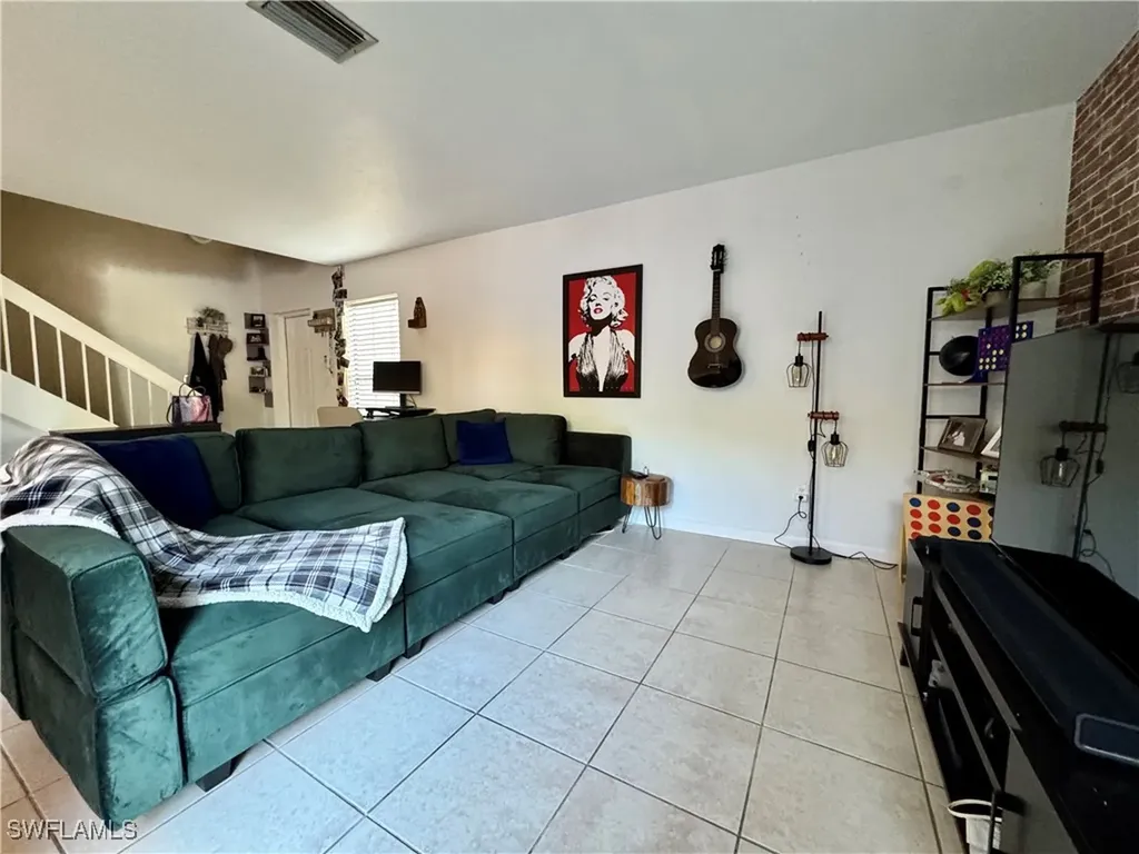 1431 SW Courtyards Terrace Cape Coral FL 33914