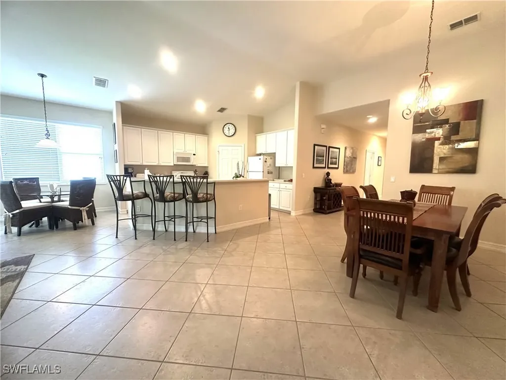 1634 Tarpon Bay Drive S Naples FL 34119