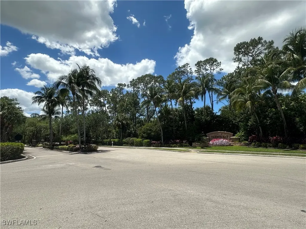 1634 Tarpon Bay Drive S Naples FL 34119