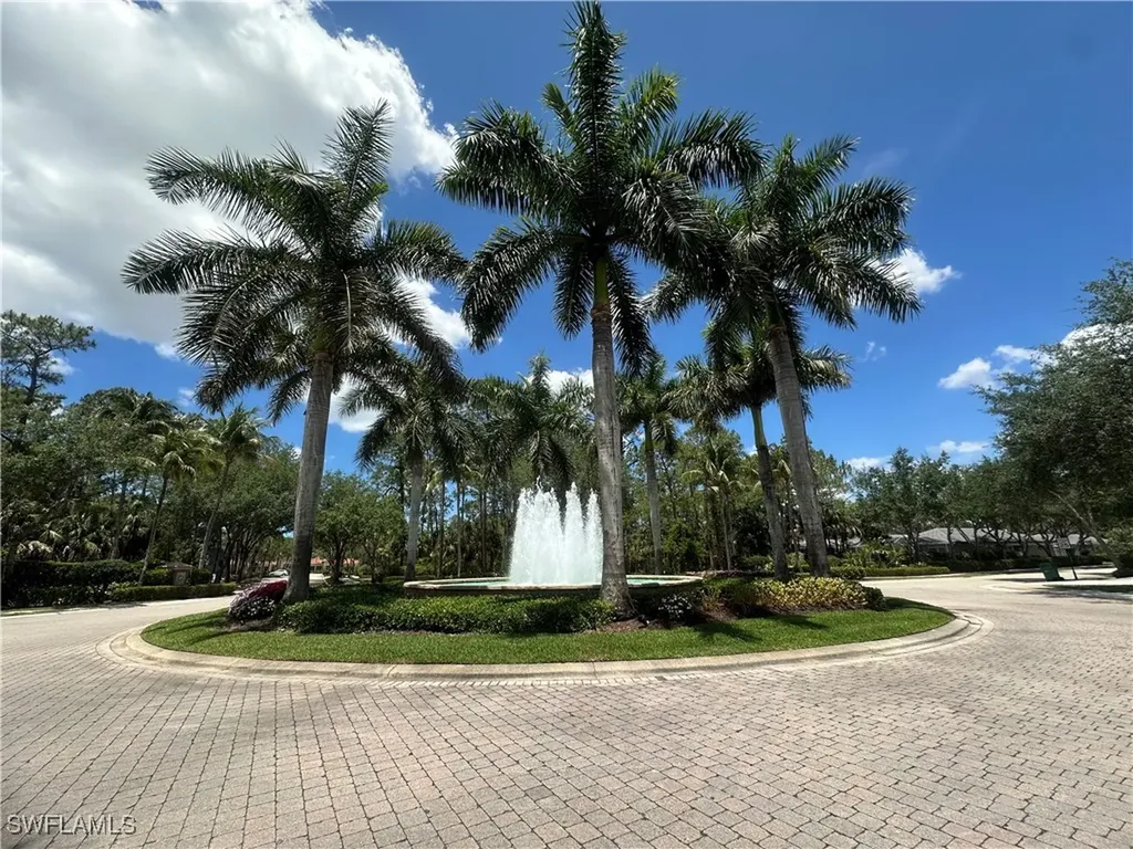 1634 Tarpon Bay Drive S Naples FL 34119