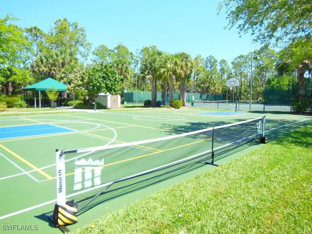 1634 Tarpon Bay Drive S Naples FL 34119