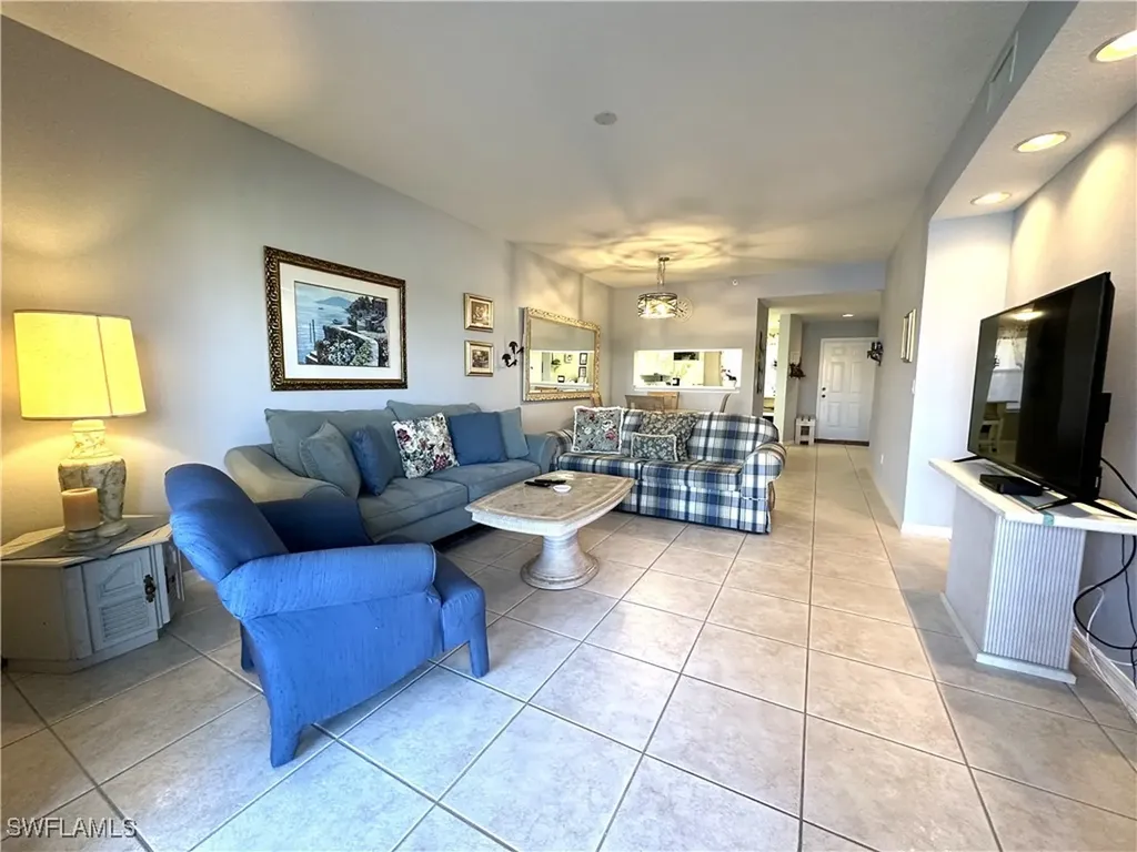 6670 Huntington Lakes Circle Naples FL 34119