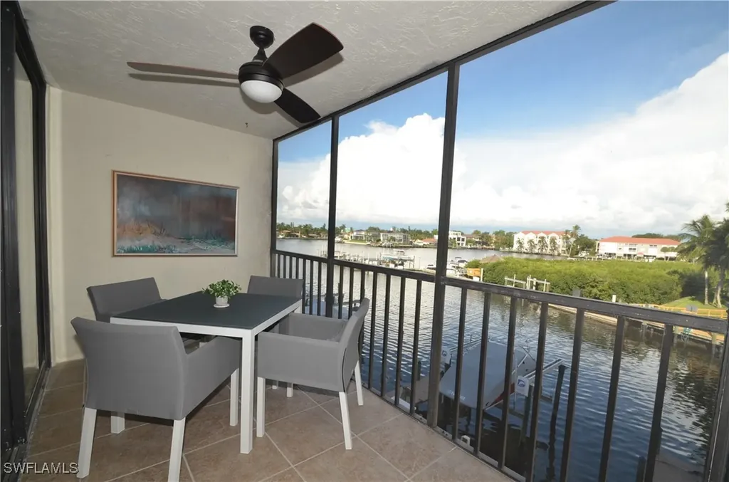 271 Southbay Drive Naples FL 34108
