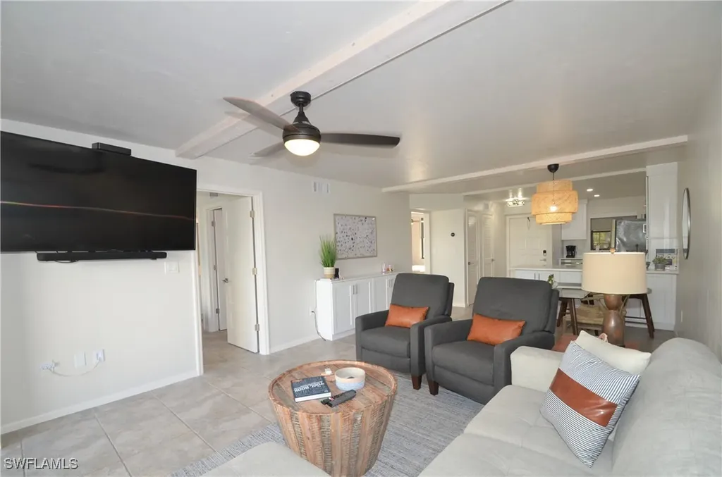 271 Southbay Drive Naples FL 34108
