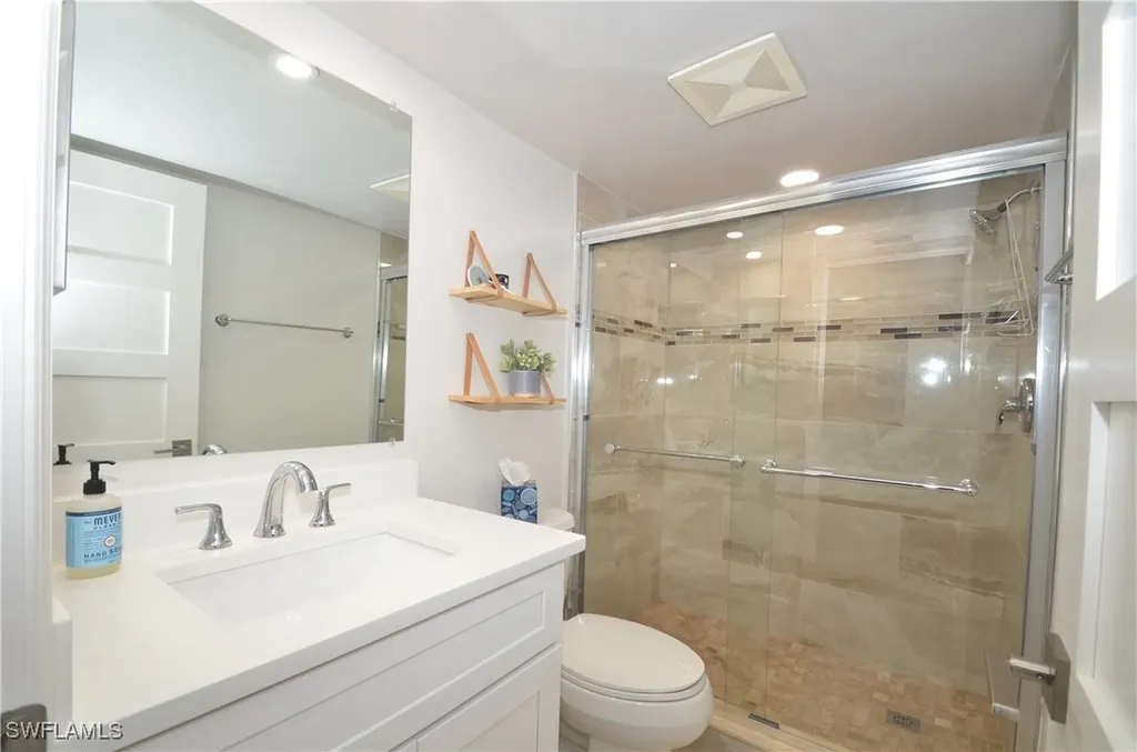 271 Southbay Drive Naples FL 34108