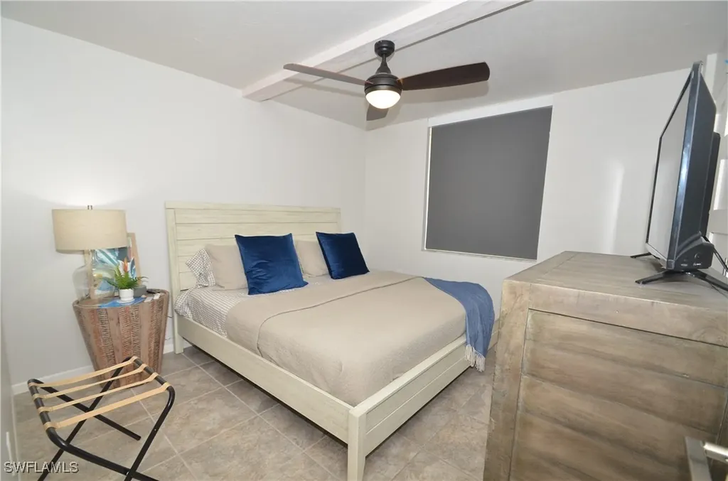 271 Southbay Drive Naples FL 34108