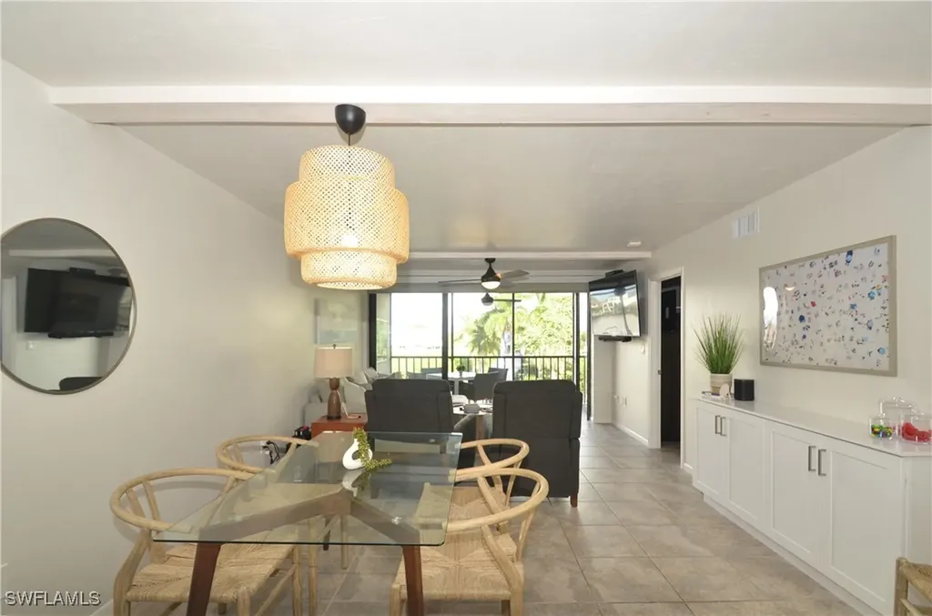 271 Southbay Drive Naples FL 34108