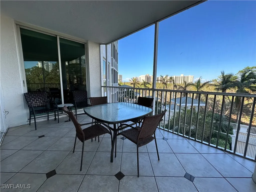 325 Dunes Boulevard Naples FL 34110