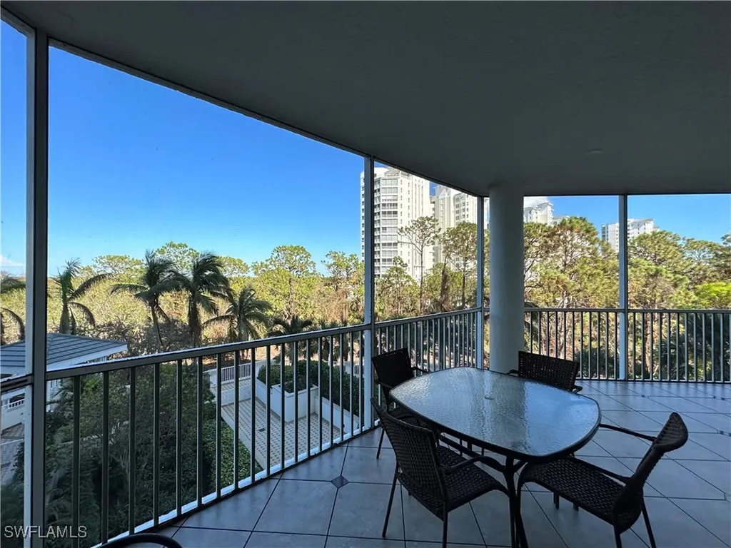 325 Dunes Boulevard Naples FL 34110