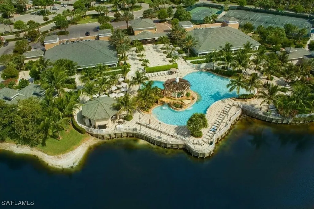 325 Dunes Boulevard Naples FL 34110