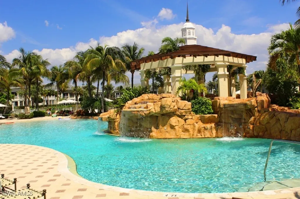 325 Dunes Boulevard Naples FL 34110