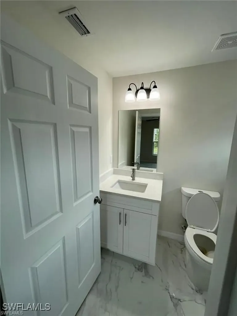 4709/4711 Leonard Boulevard S Lehigh Acres FL 33973