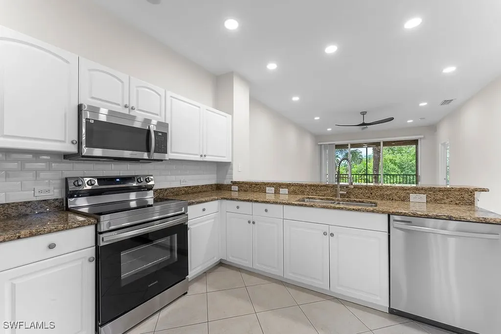 Naples FL, 10041 Heather Lane, Unit 304
