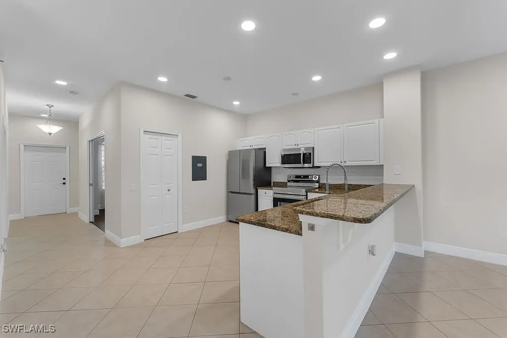 10041 Heather Lane Naples FL 34119